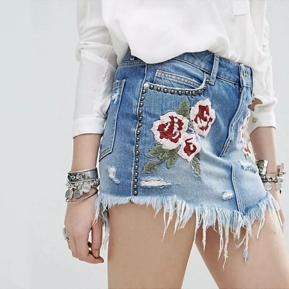 Free People Embroidered Jean Skirt Mini Blue Denim Size 25 - Picture 2 of 11